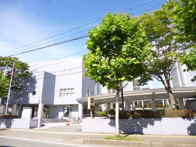図書館　秋田県立図書館（図書館）まで650m