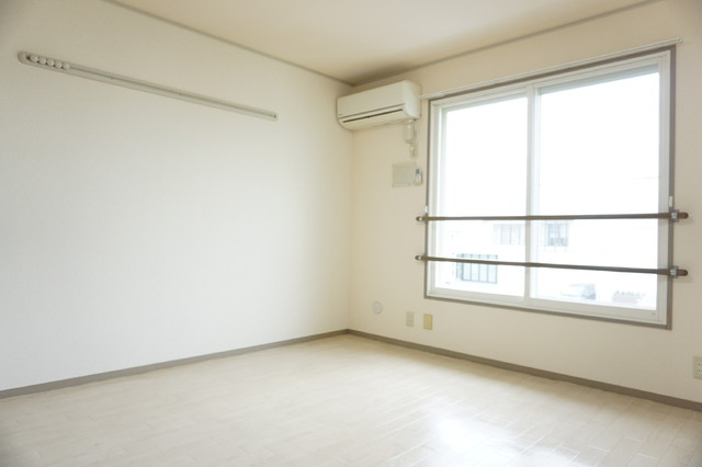 居室・リビング　洋室８帖