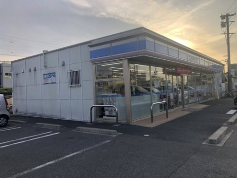 コンビニ　ローソン　安城美園店（コンビニ）まで200m