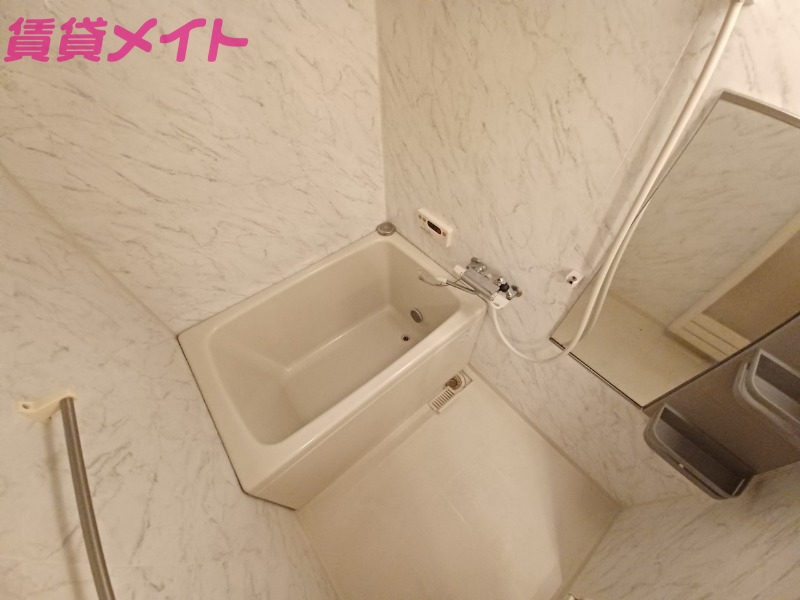 バス・シャワールーム　同型参考写真