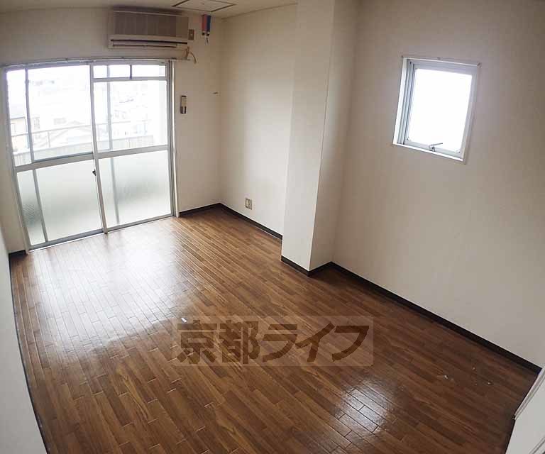 居室・リビング　コンパクトなお部屋です