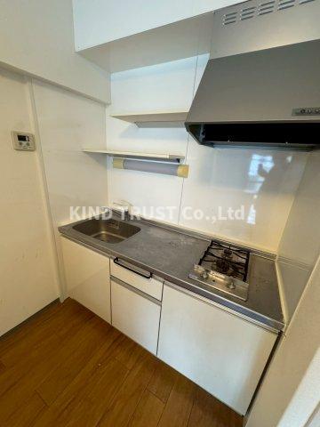 キッチン　コンパクトなキッチンで掃除もラクラク