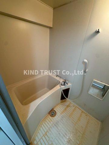 バス・シャワールーム　コンパクトで使いやすいお風呂です