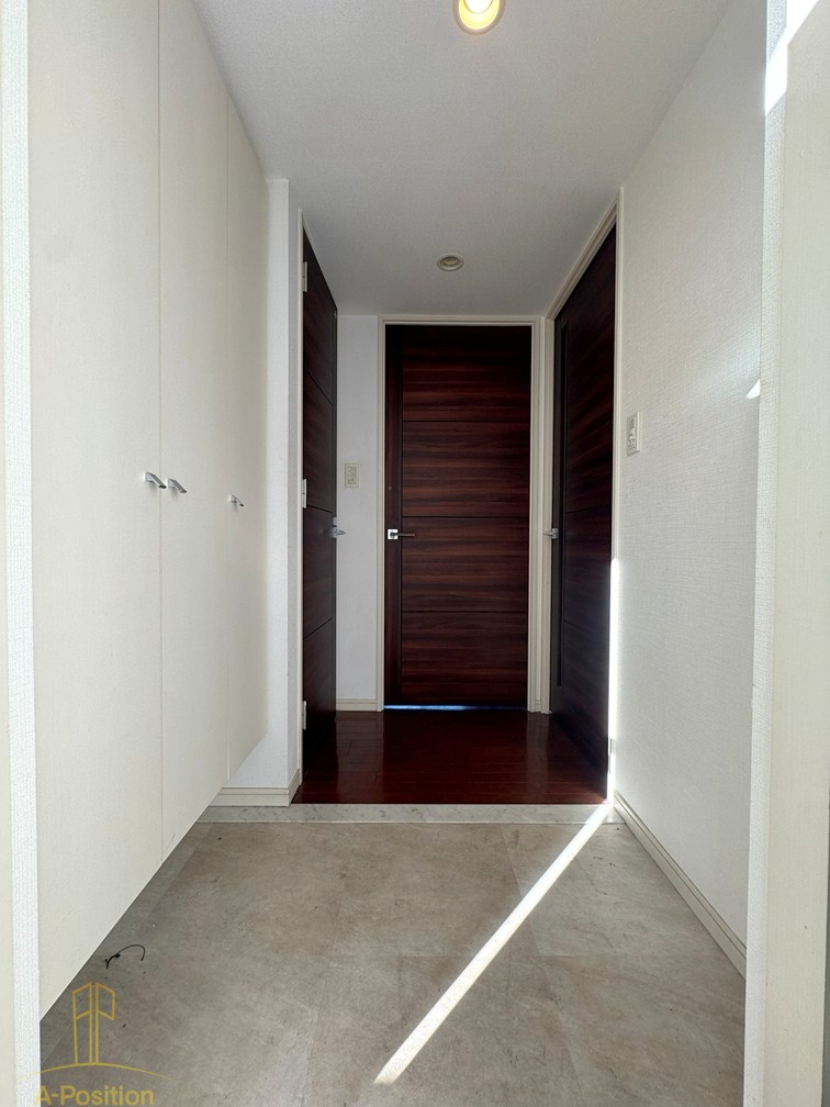 玄関　S-RESIDENCE学園坂