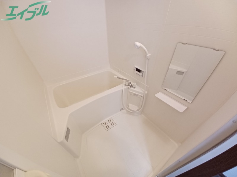 バス・シャワールーム　別部屋反転写真です