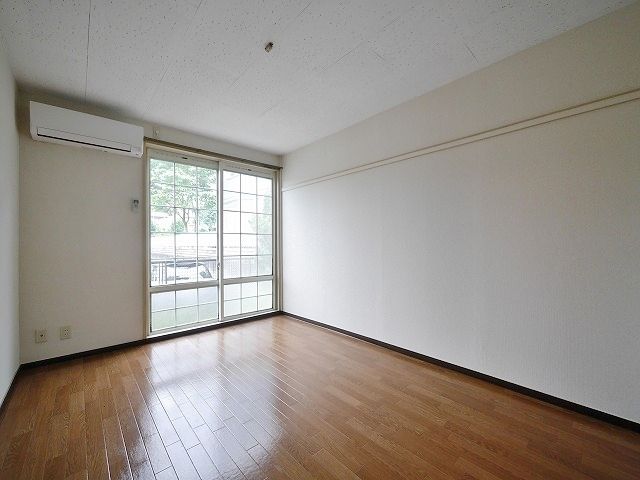 居室・リビング　★きれいな洋室★