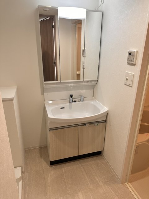 洗面設備　※別号室の参考写真、現況優先です※