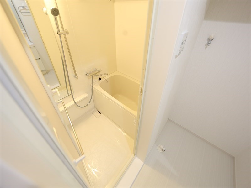 バス・シャワールーム　バスルーム　浴室暖房乾燥機付