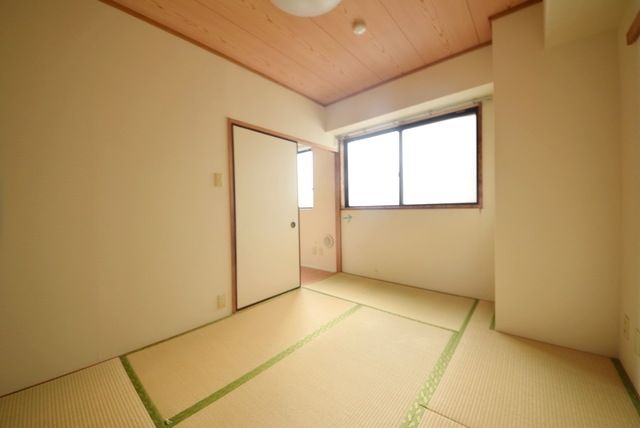 その他部屋・スペース　★窓のある寝室です★