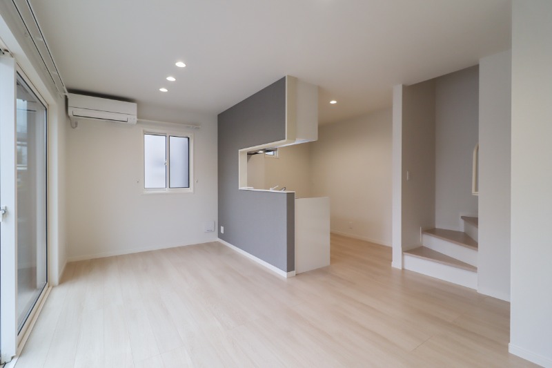 居室・リビング　図面と現状に相違がある場合には現状を優先