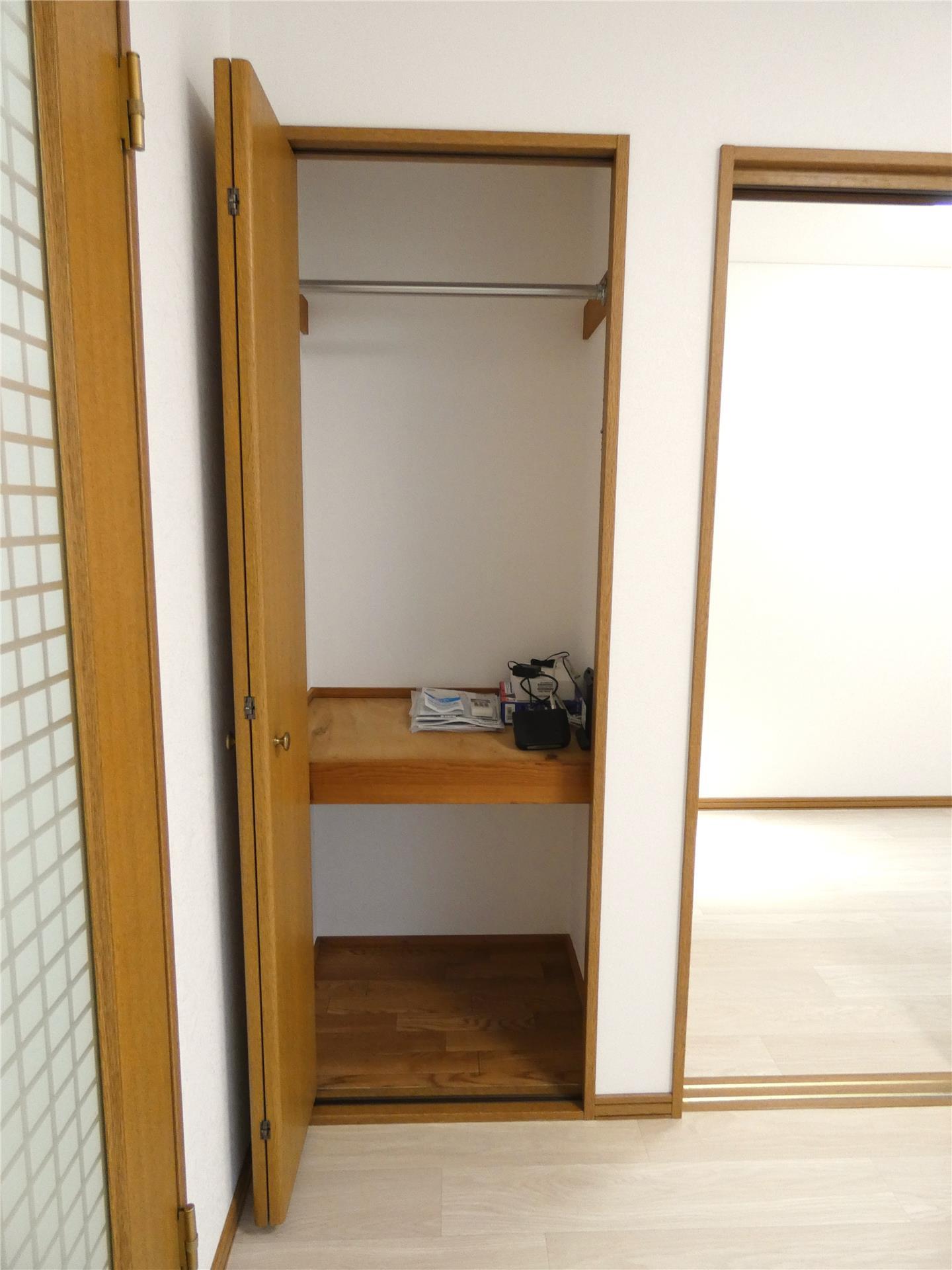 収納　洋室6帖側クローゼット