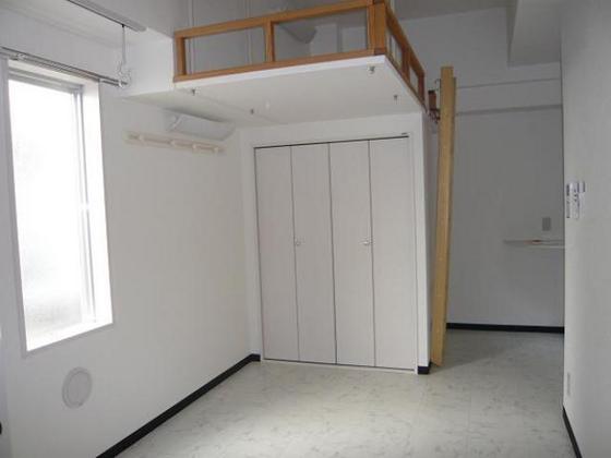 居室・リビング　※別室の写真です