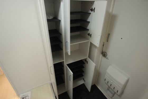 玄関　※別部屋の写真です