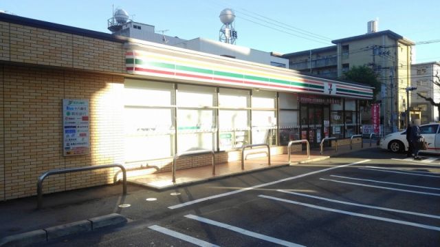コンビニ　セブンイレブン 長崎滑石3丁目店（コンビニ）まで405m