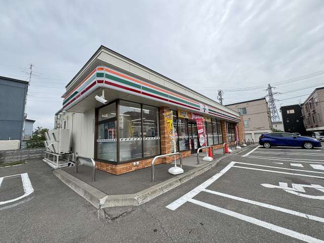 コンビニ　セブン－イレブン札幌厚別西４条店（コンビニ）まで1120m
