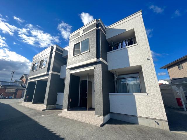 エントランス　外観写真（昼）