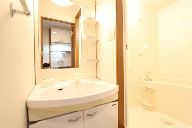 洗面設備　同仕様