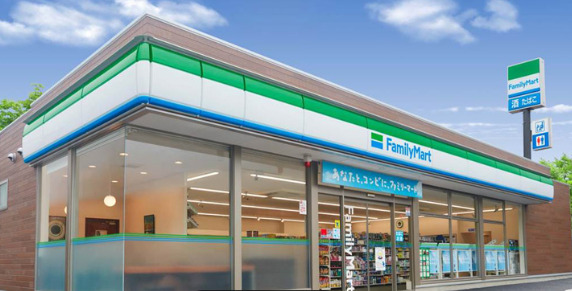 コンビニ　ファミリーマート 板橋市場通り店（コンビニ）まで376m