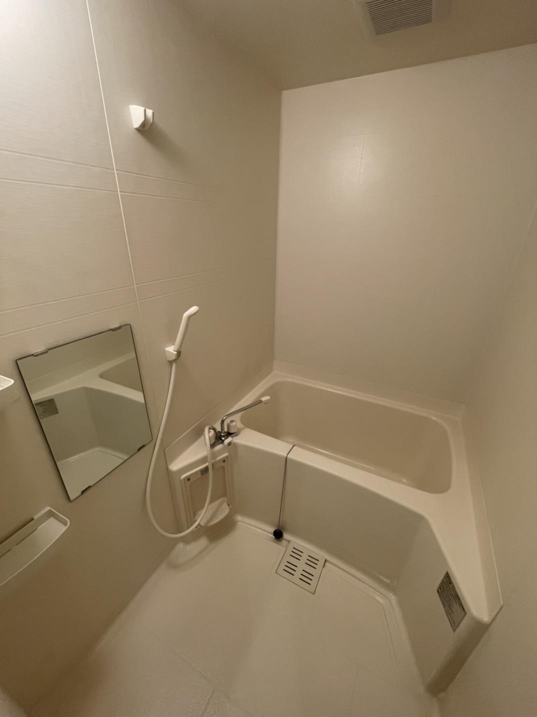 バス・シャワールーム　バスルーム