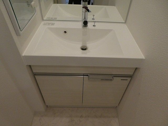 洗面設備　洗面台です。