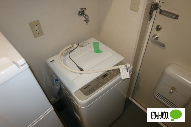 洗面設備　洗濯機置場