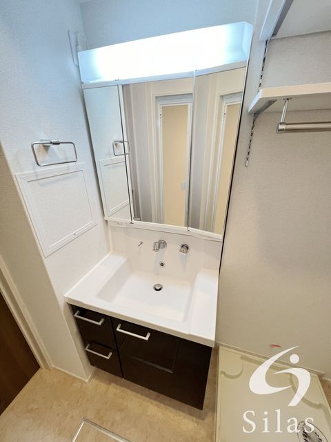 洗面設備　同仕様