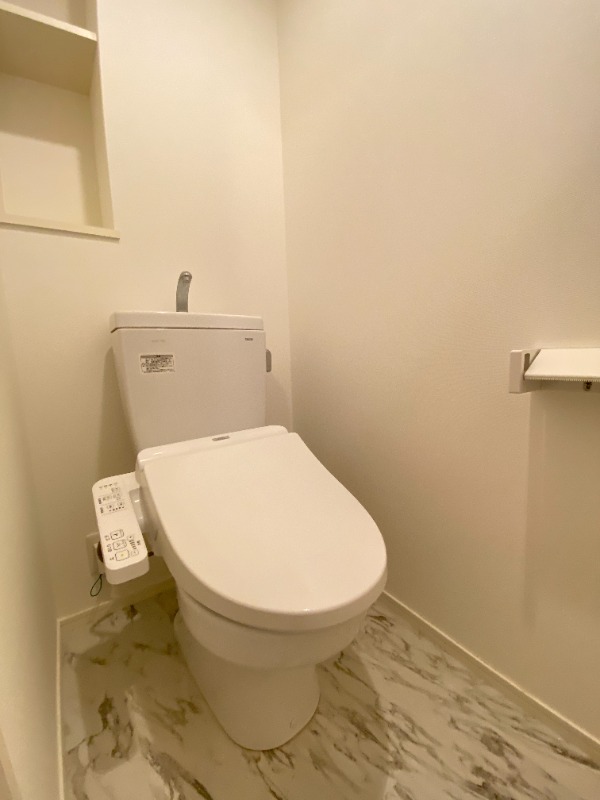 トイレ　別号室