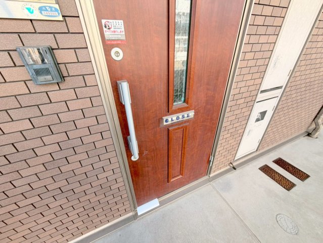 ロビー　ロビーにある各部屋毎のメールボックス。