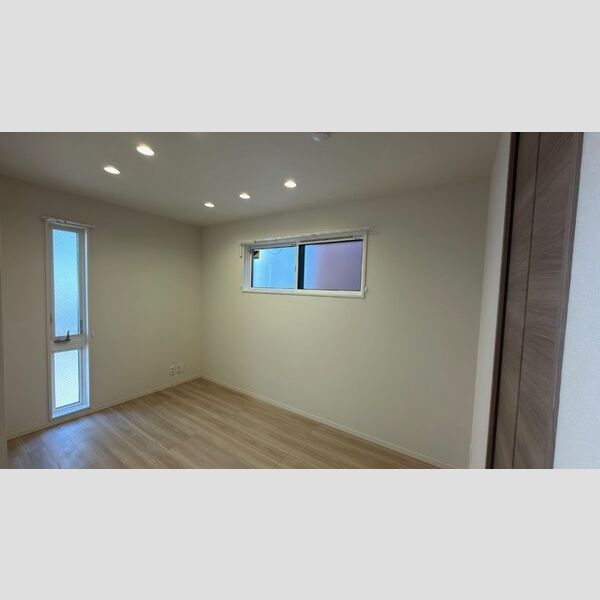 その他　南側洋室