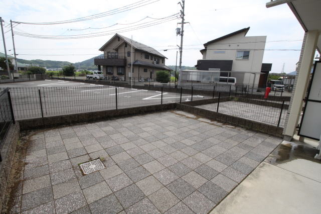 バルコニー　専用庭