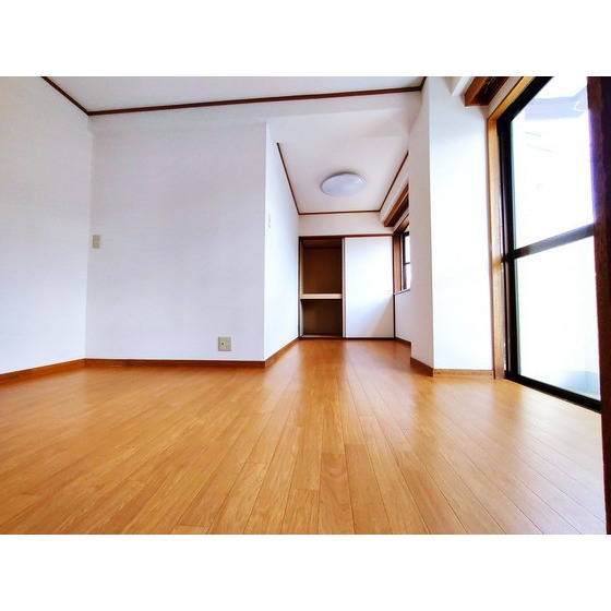 居室・リビング　ベッドスペースのある洋室♪