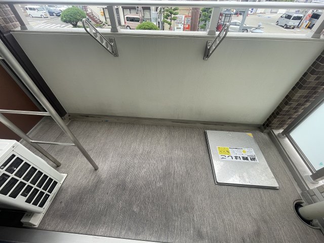 バルコニー　バルコニーがあります