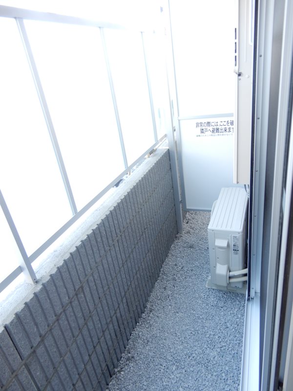 バルコニー　テラス