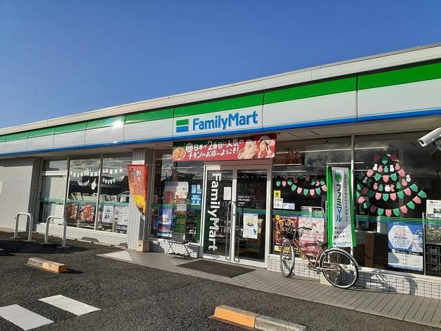 コンビニ　ファミリーマート南出島店様（コンビニ）まで850m