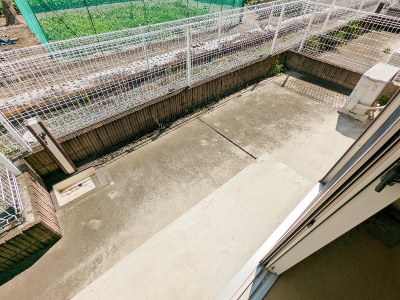 バルコニー　図面と現状に相違がある場合には現状を優先