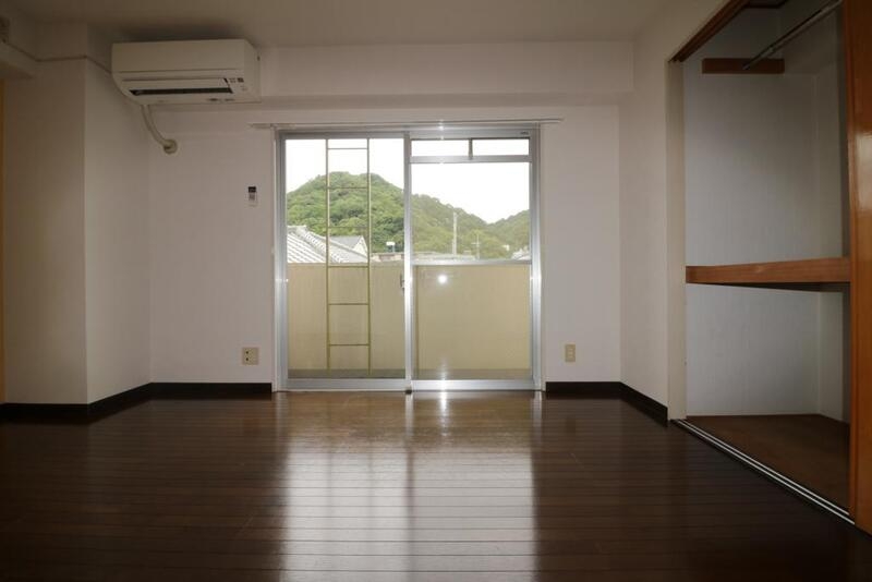 居室・リビング　ピッカピカのフローリングです。