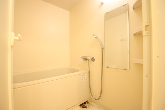 バス・シャワールーム　※別号室の参考写真、現況優先※