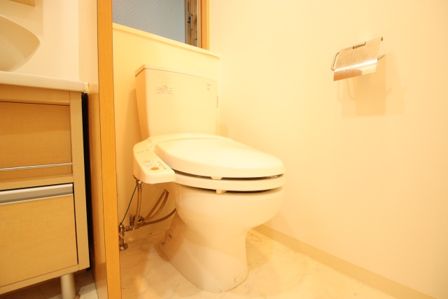 トイレ　※別号室の参考写真、現況優先※