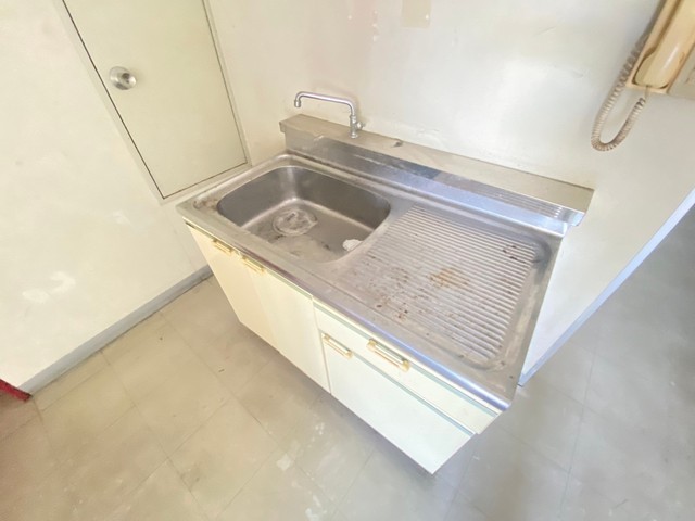 キッチン　共用部の設備です。現況優先。