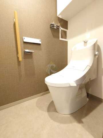 トイレ　ラティエラ中野