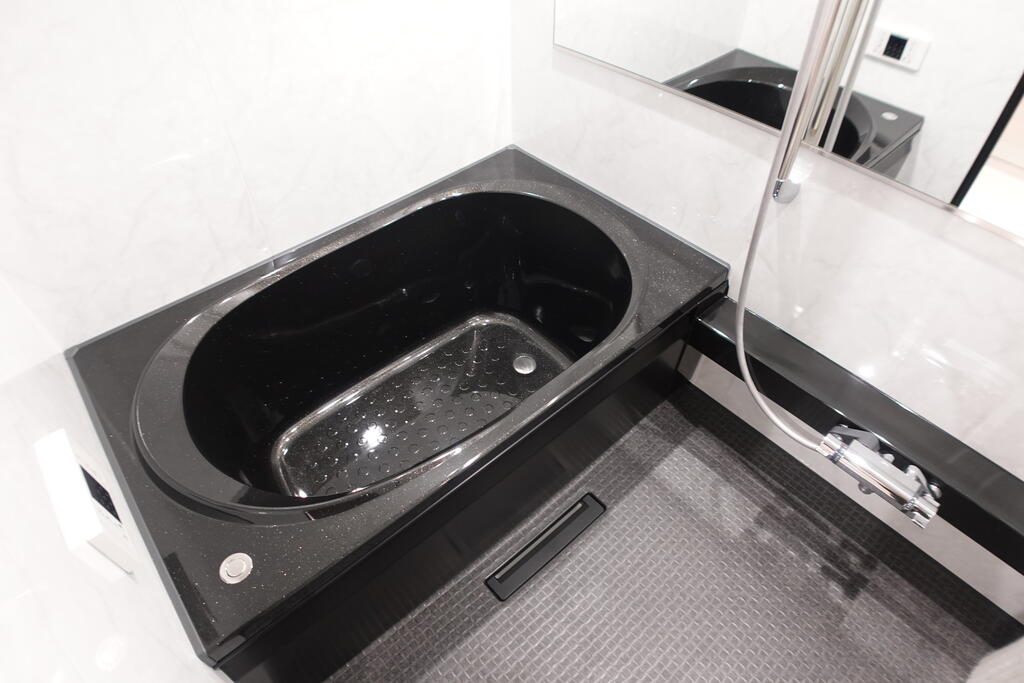 バス・シャワールーム　バスルーム