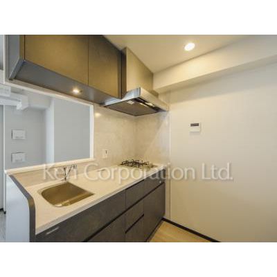 キッチン　同タイプ7階のお部屋を撮影。仕様が異なることがあります。