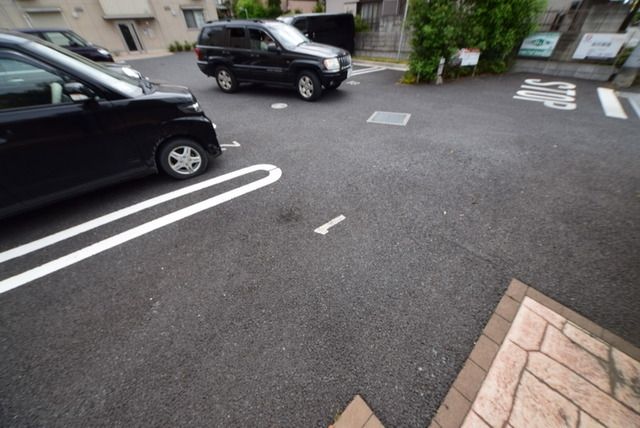 駐車場　敷地内駐車場