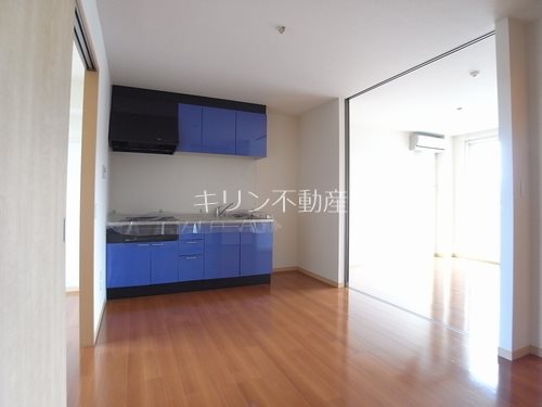 キッチン　同建会社同モデル