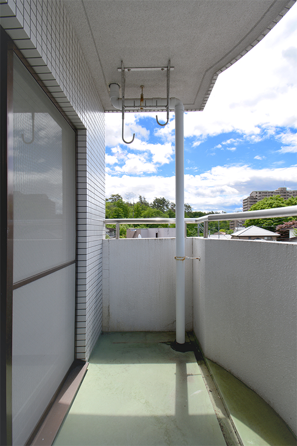 バルコニー　異なる場合は現況を優先します。