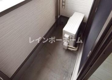 バルコニー　バルコニーからの眺めを楽しみながら食事をしませんか