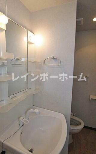 洗面設備　忙しい朝には欠かせない洗面所です