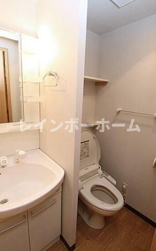 トイレ　清潔感のあるトイレです