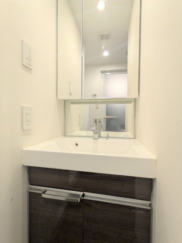 洗面設備　洗面所です