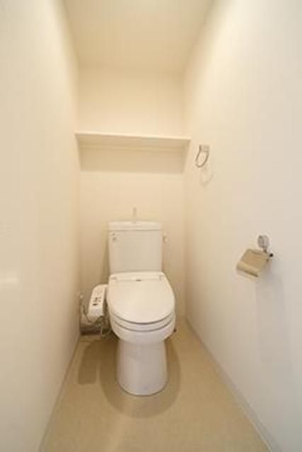 トイレ　同タイプ部屋　参考写真です